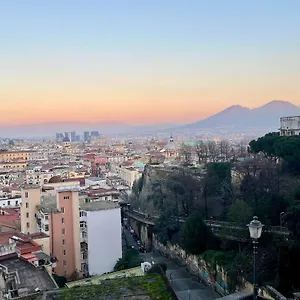 7 House Napoli